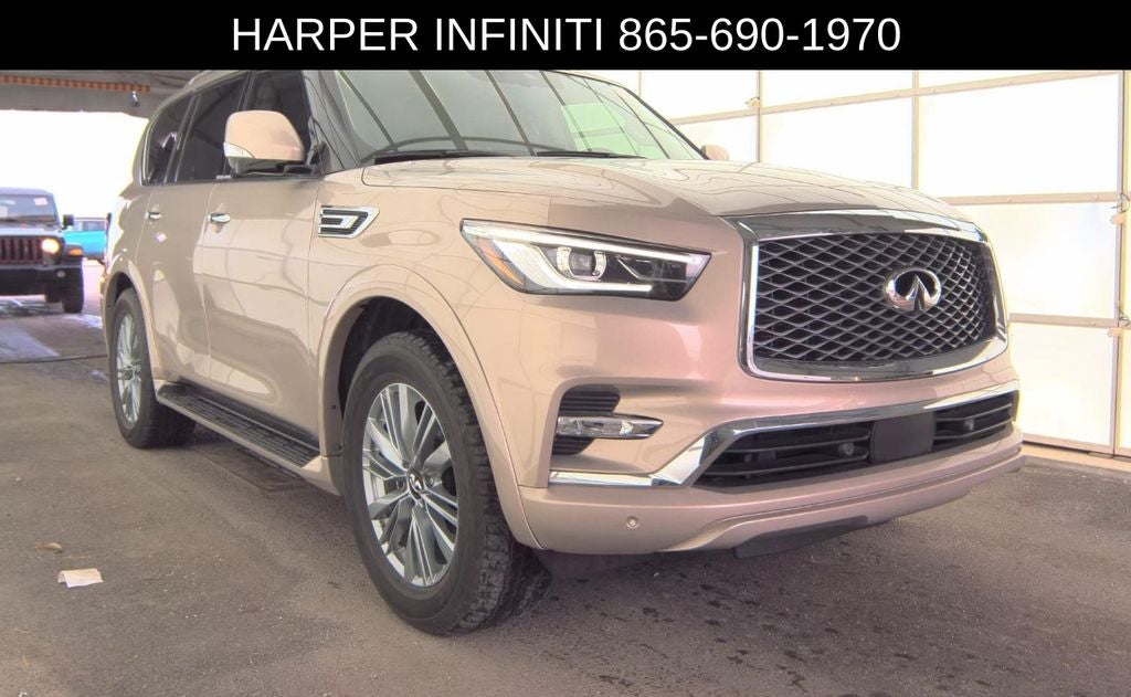 2023 INFINITI QX80 LUXE