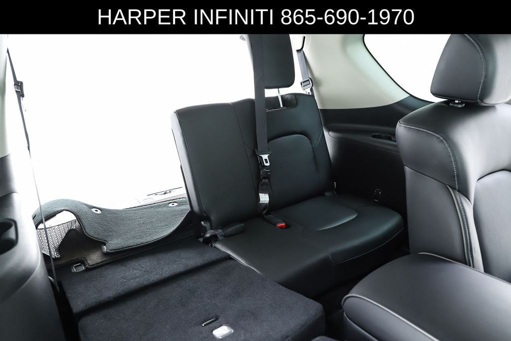 2023 INFINITI QX80 LUXE