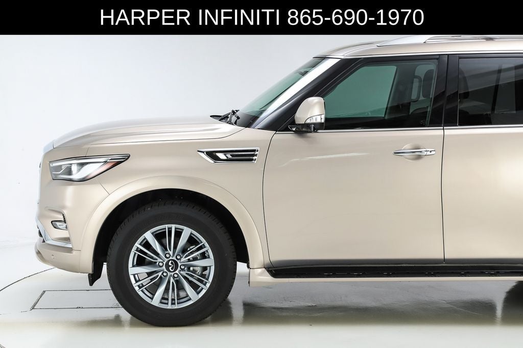 2023 INFINITI QX80 LUXE