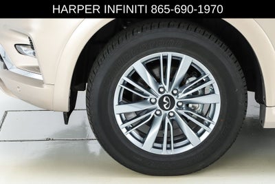 2023 INFINITI QX80 LUXE