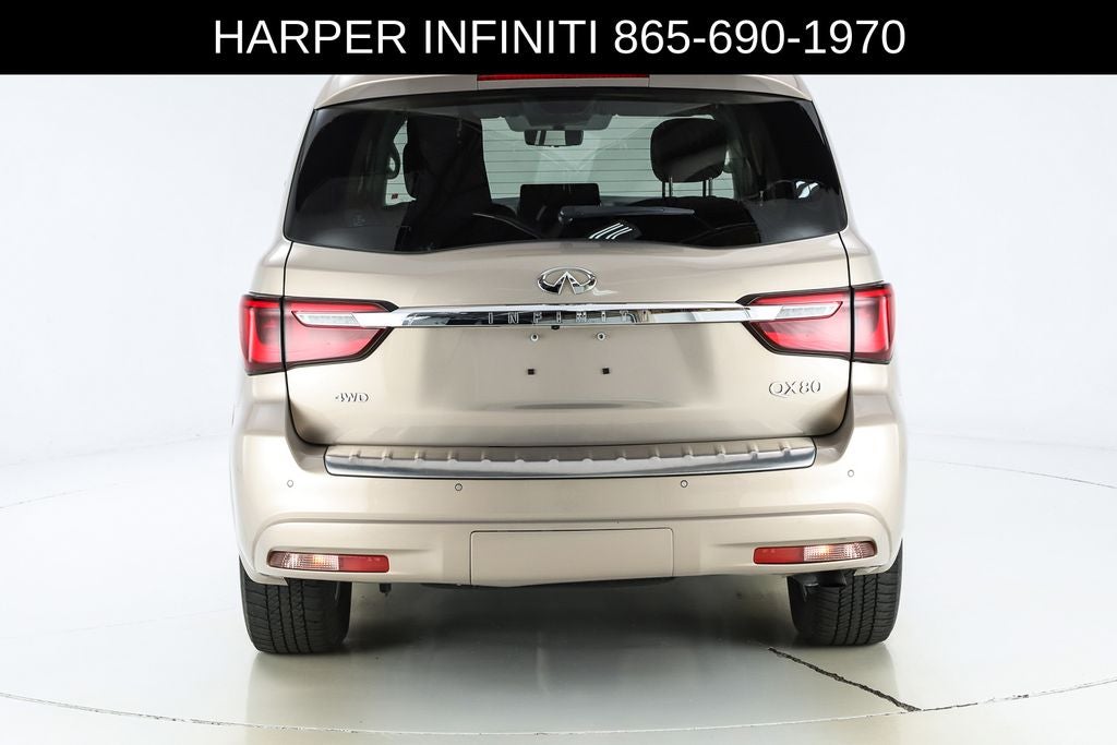 2023 INFINITI QX80 LUXE