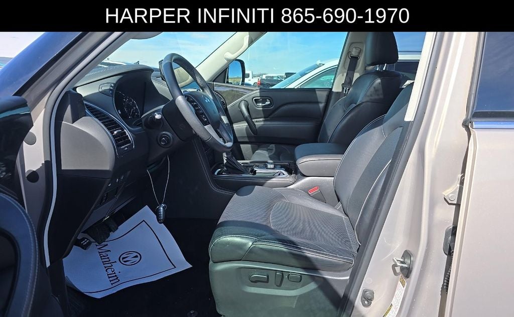 2023 INFINITI QX80 LUXE