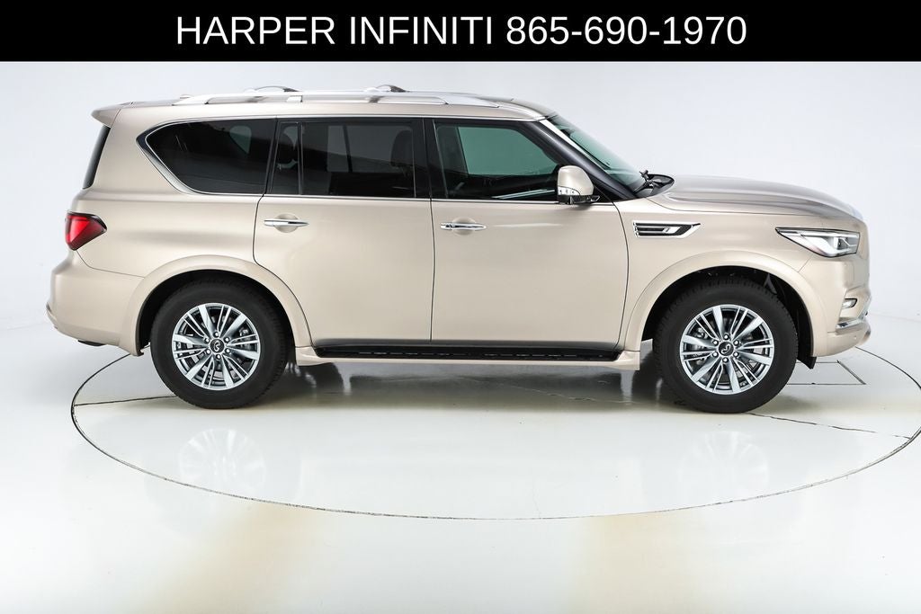 2023 INFINITI QX80 LUXE