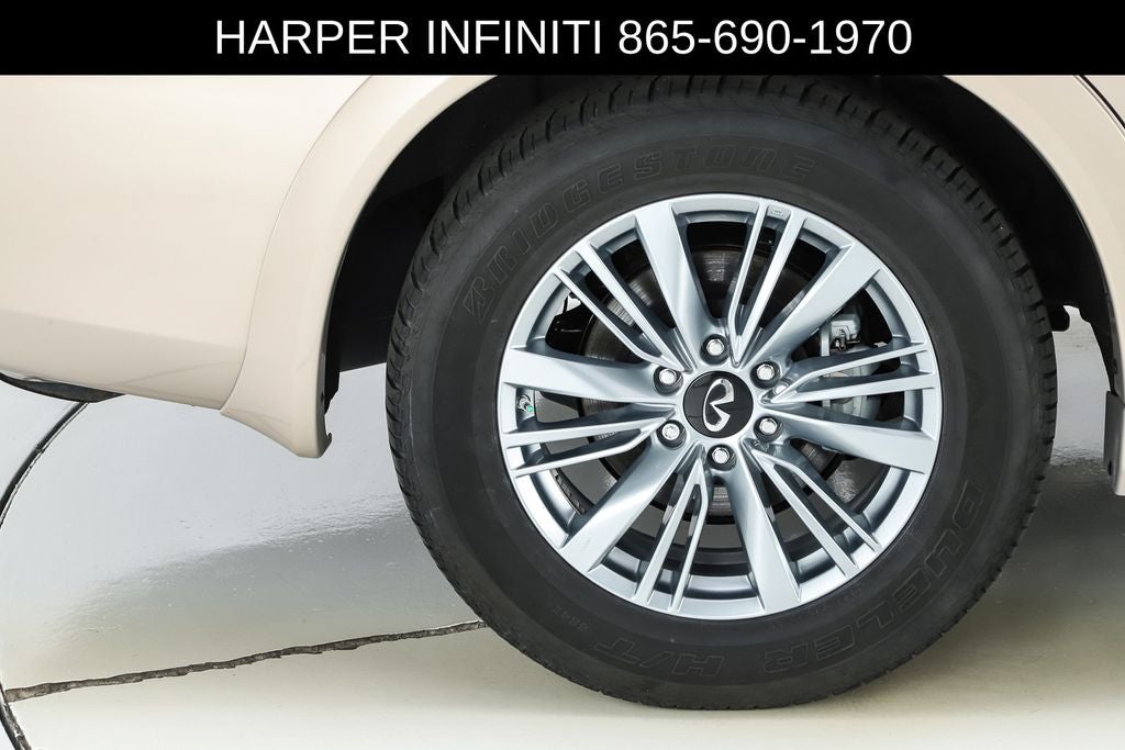 2023 INFINITI QX80 LUXE