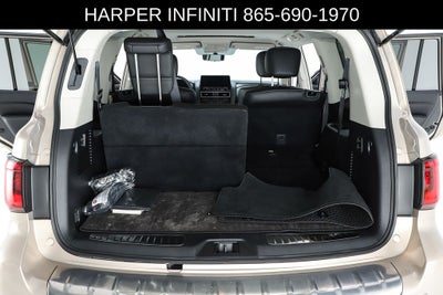2023 INFINITI QX80 LUXE