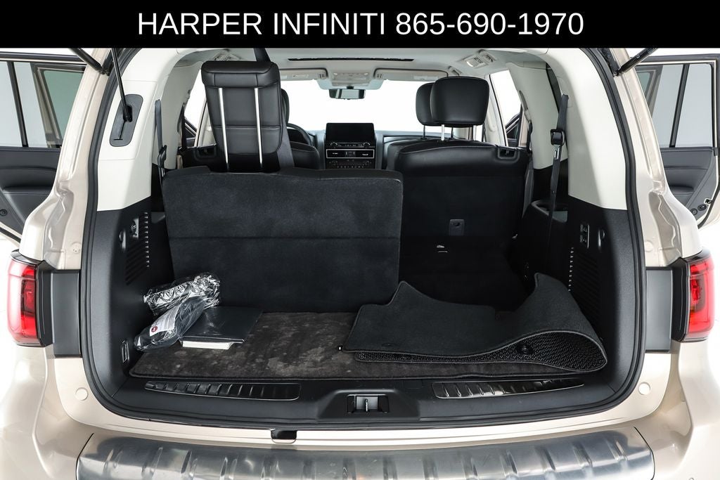 2023 INFINITI QX80 LUXE