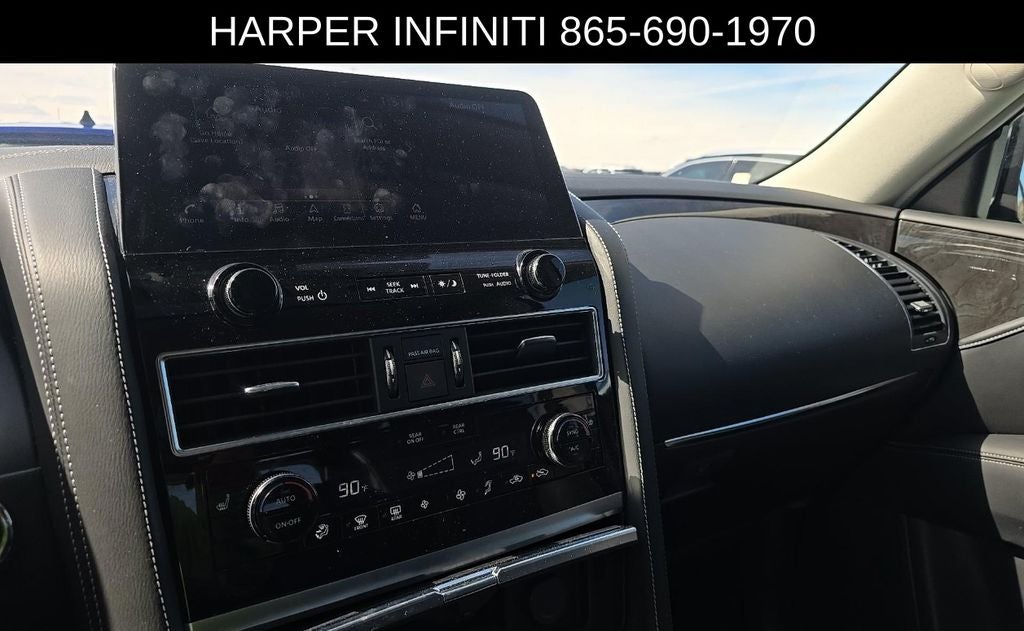 2023 INFINITI QX80 LUXE