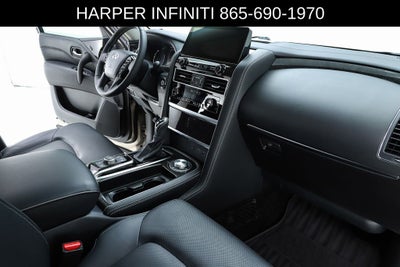 2023 INFINITI QX80 LUXE