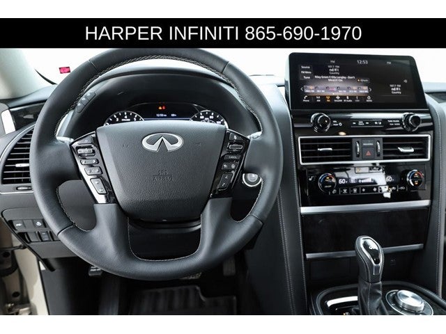 2023 INFINITI QX80 LUXE