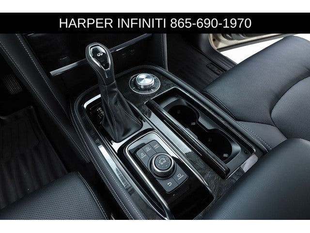 2023 INFINITI QX80 LUXE