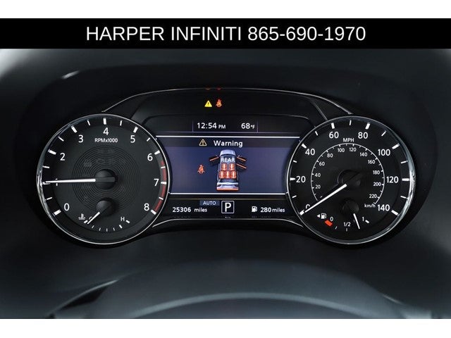 2023 INFINITI QX80 LUXE