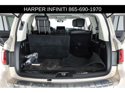 2023 INFINITI QX80 LUXE