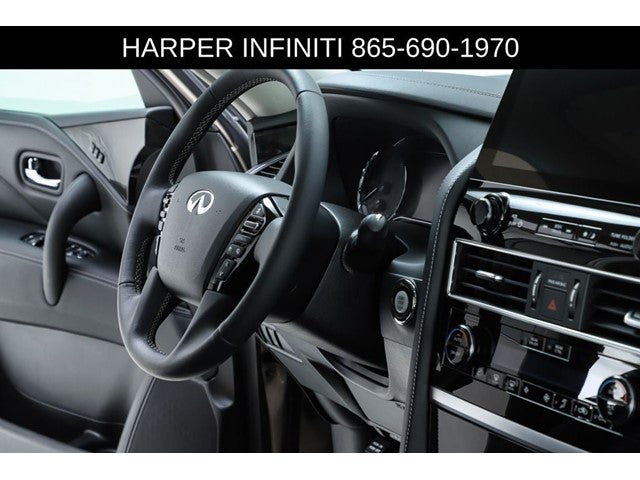 2023 INFINITI QX80 LUXE