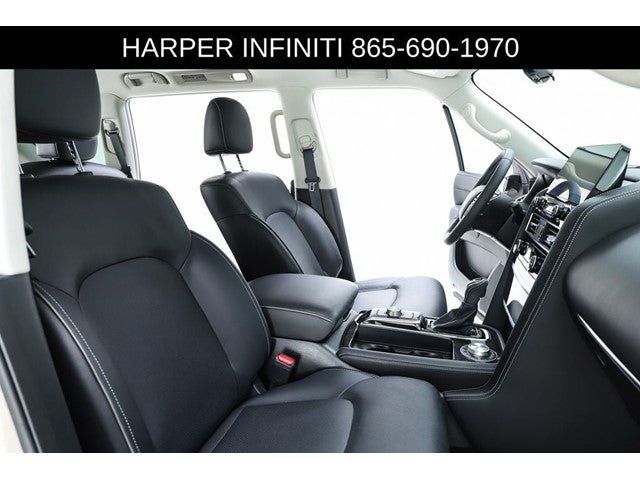 2023 INFINITI QX80 LUXE