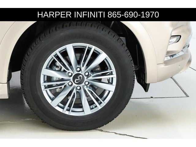 2023 INFINITI QX80 LUXE