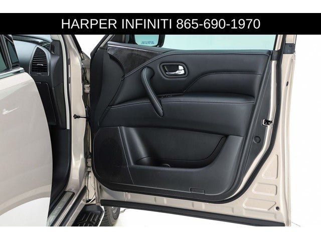 2023 INFINITI QX80 LUXE