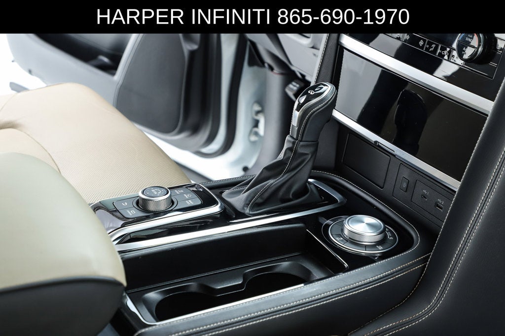 2023 INFINITI QX80 Premium Select