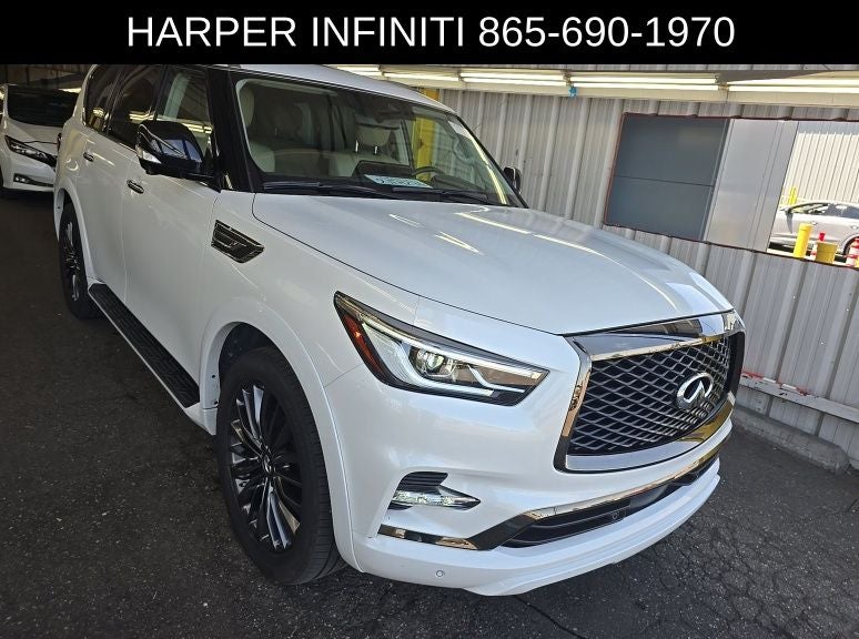 2023 INFINITI QX80 Premium Select