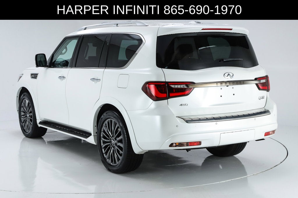 2023 INFINITI QX80 Premium Select