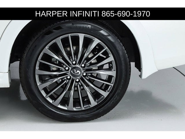 2023 INFINITI QX80 Premium Select