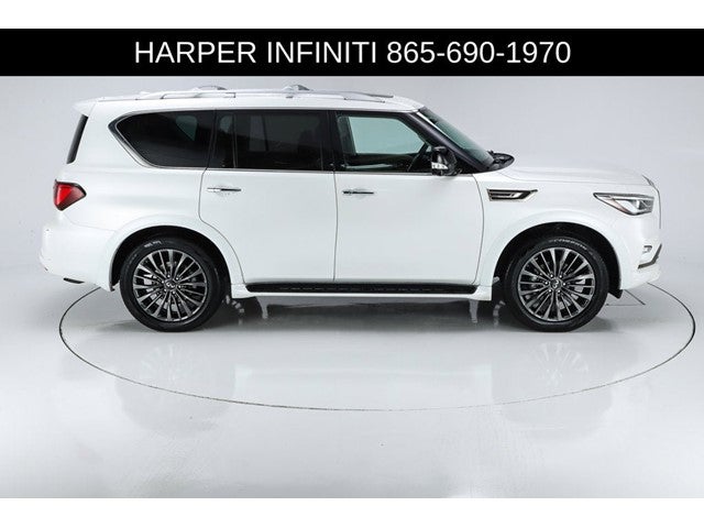 2023 INFINITI QX80 Premium Select