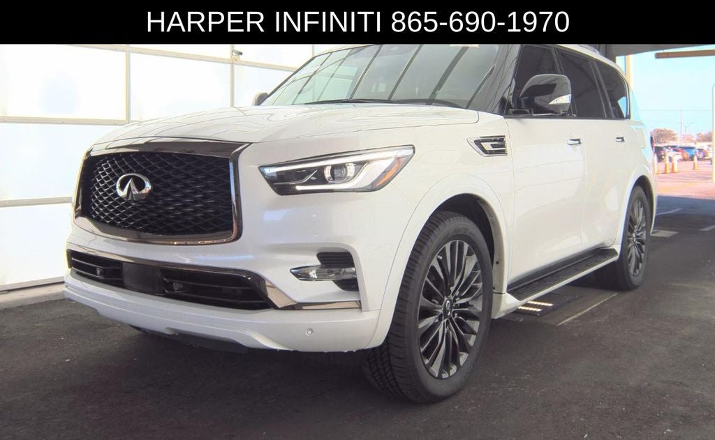 2023 INFINITI QX80 Premium Select