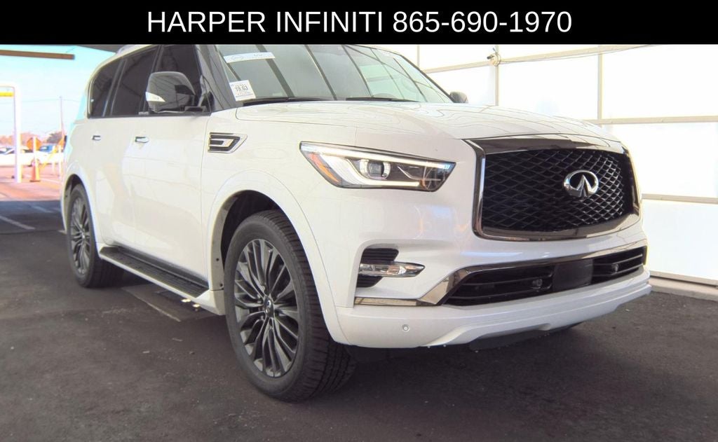 2023 INFINITI QX80 Premium Select