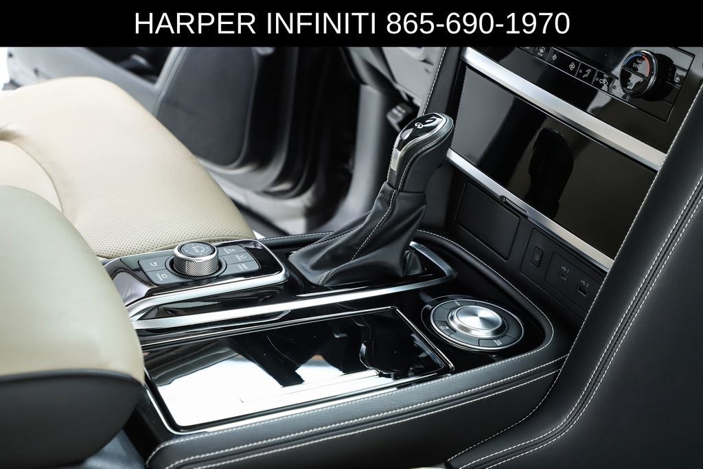 2023 INFINITI QX80 Premium Select