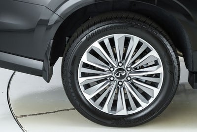 2026 INFINITI QX80 LUXE