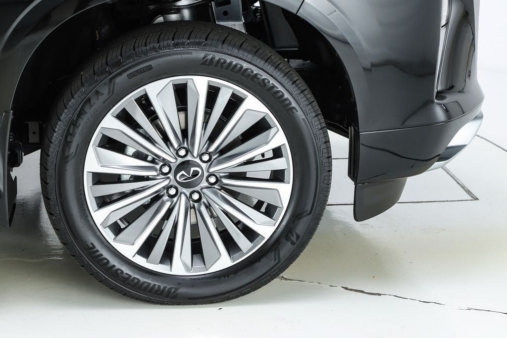 2026 INFINITI QX80 LUXE