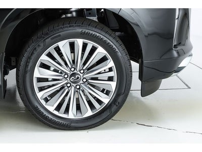 2026 INFINITI QX80 LUXE