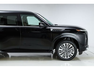 2026 INFINITI QX80 LUXE