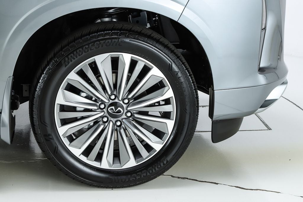 2026 INFINITI QX80 LUXE