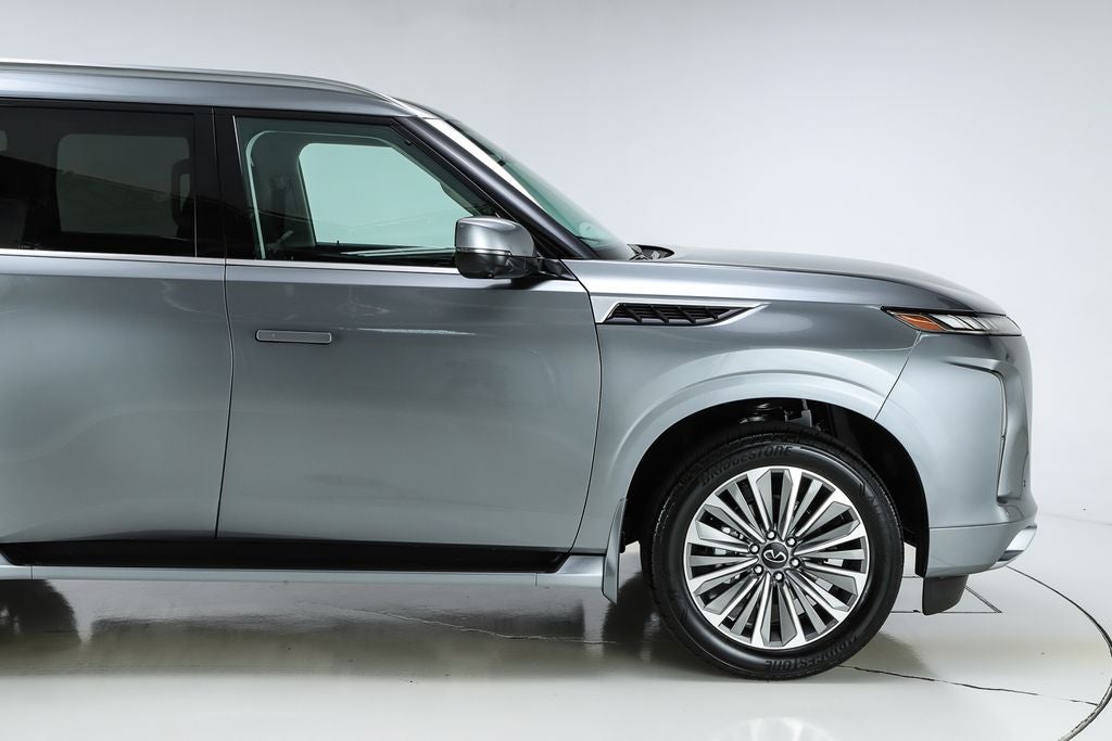 2026 INFINITI QX80 LUXE