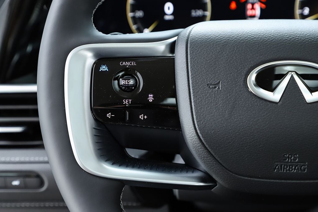 2026 INFINITI QX80 LUXE