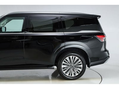 2026 INFINITI QX80 LUXE