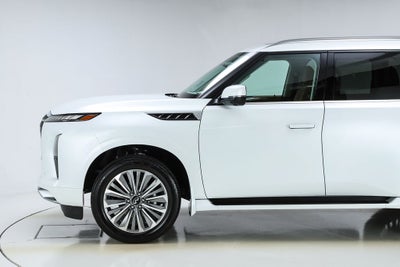 2026 INFINITI QX80 LUXE