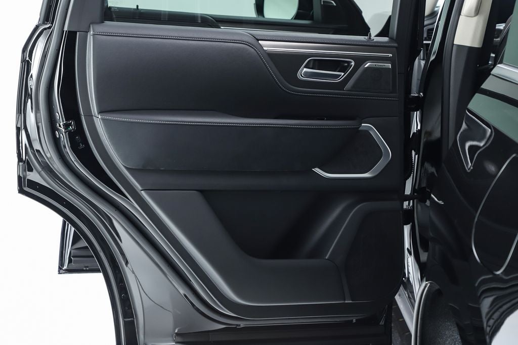 2027 INFINITI QX80 LUXE