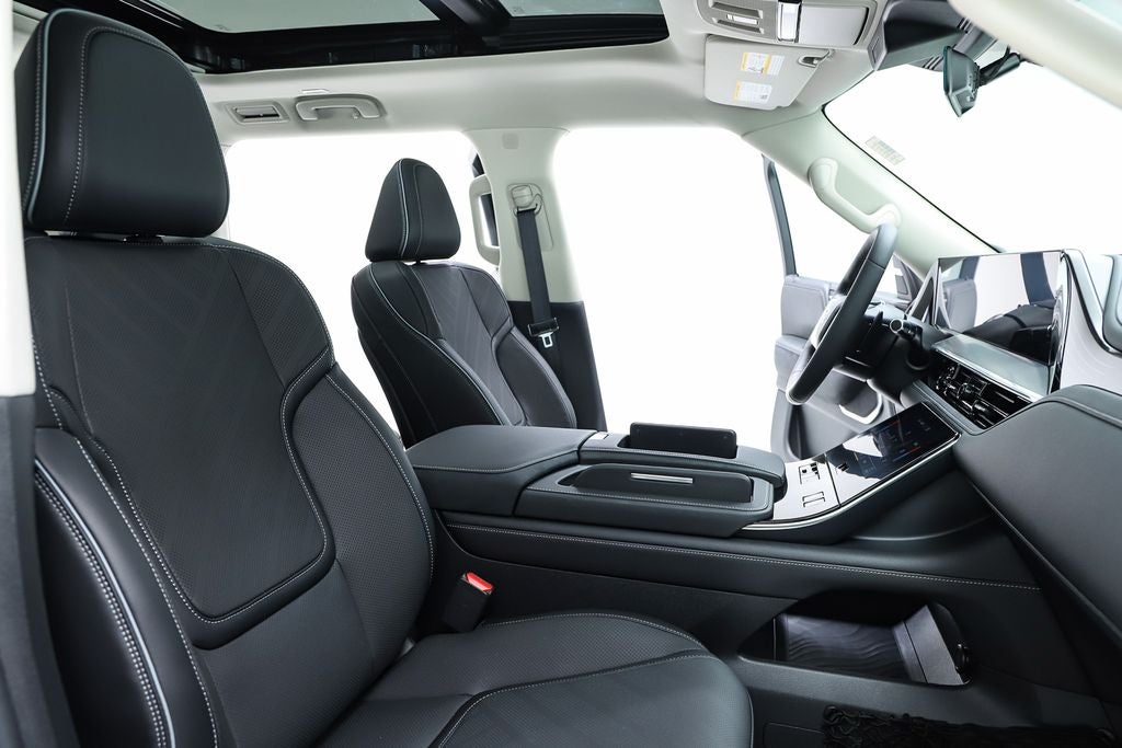 2027 INFINITI QX80 LUXE