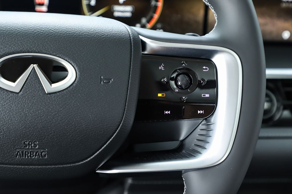 2027 INFINITI QX80 LUXE