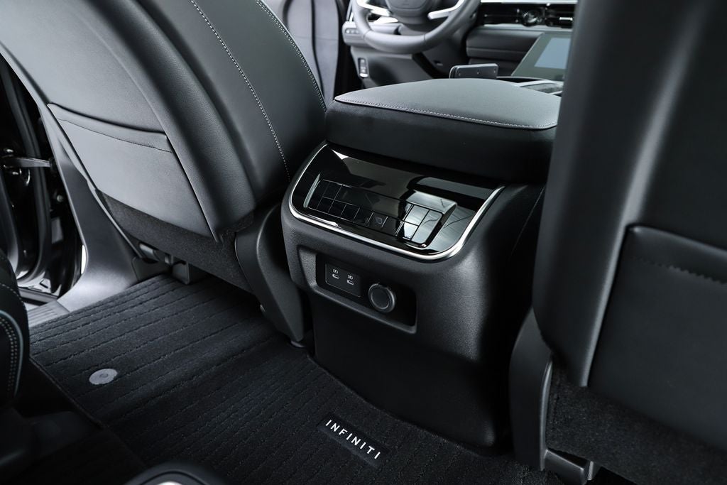 2027 INFINITI QX80 LUXE