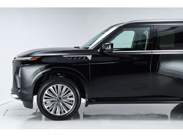 2027 INFINITI QX80 LUXE