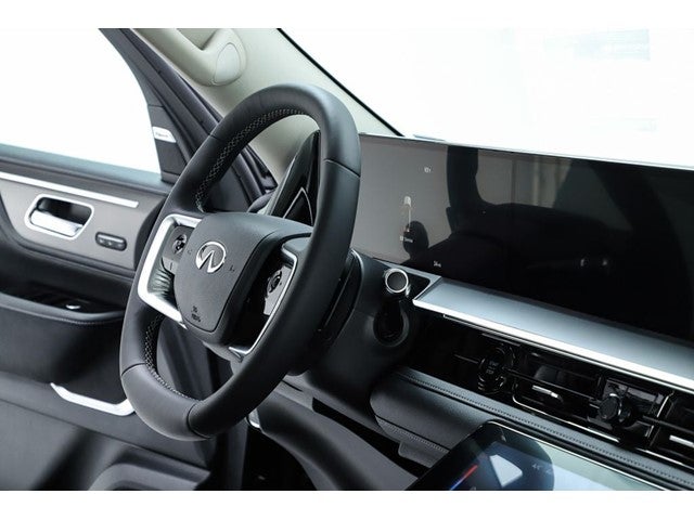 2027 INFINITI QX80 LUXE