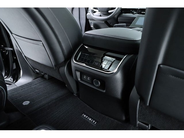 2027 INFINITI QX80 LUXE