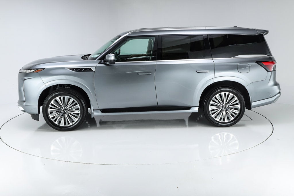 2027 INFINITI QX80 LUXE