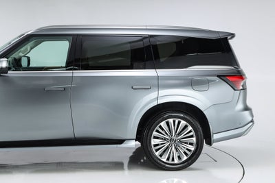 2027 INFINITI QX80 LUXE