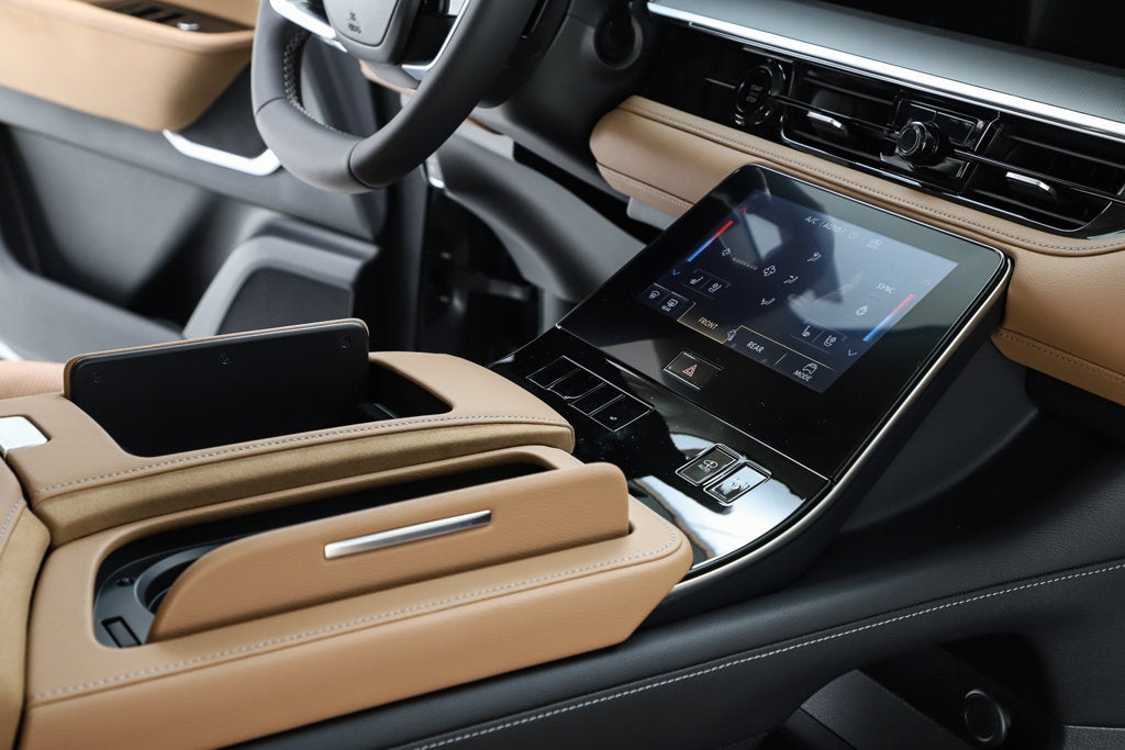 2027 INFINITI QX80 LUXE