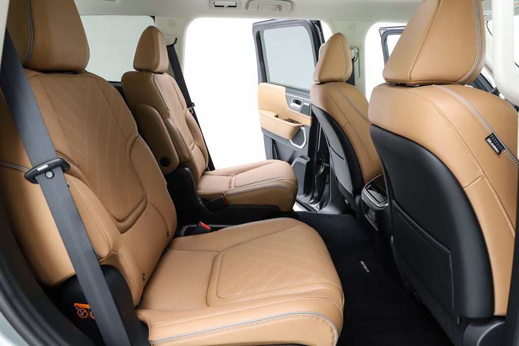 2027 INFINITI QX80 LUXE