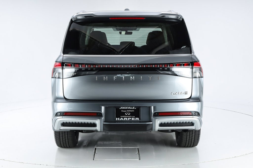 2027 INFINITI QX80 LUXE