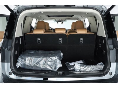 2027 INFINITI QX80 LUXE